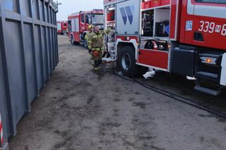 Wierzbica. Wybuch w zakładzie pracy. Dwóch mężczyzn rannych, jeden ciężko. Wypadek pod Radomiem [ZDJĘCIA].