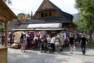 Rekordowa jesień w Zakopanem. Tylu turystów nie było o tej porze roku od lat! Wiadomo, jaki jest powód