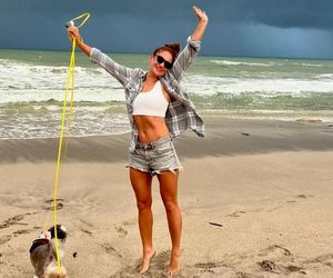 Karolina Kowalkiewicz kusi w skąpym stroju na plaży. Zaczerwienicie się, jak to zobaczycie [GALERIA] 