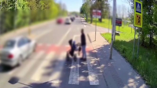 Przejście grozy w Zielonej Górze. Mężczyzna z dzieckiem ryzykowali życiem 