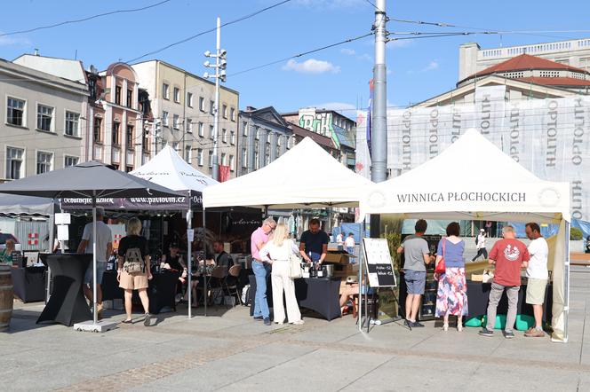 Trwa Fiesta Vinoteki w Katowicach. Degustacje, tańce i warsztaty na rynku