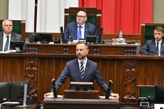 Szef MON w Sejmie o rosyjskich atakach dronów: „NATO zdało egzamin”