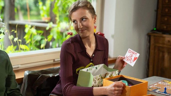 M jak miłość odc. 1886. Adam Karski (Patryk Szwichtenberg), Natalka (Dominika Suchecka)