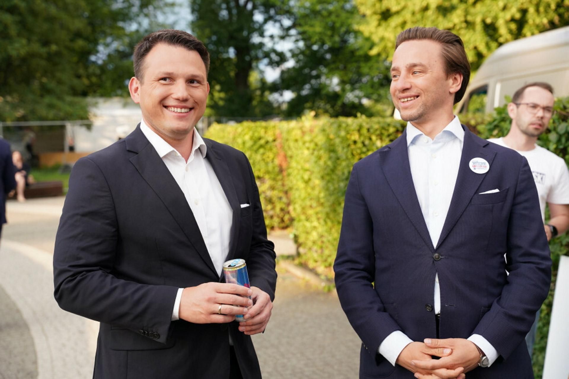 Kogo wyborcy Konfederacji uważają za lepszego lidera: Mentzena czy Bosaka? Zobacz wy…