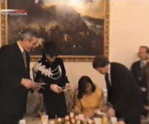 Michael Jackson zmarł 16 lat temu. Gdy odwiedził Polskę, wszyscy wstrzymali oddech. Te zdjęcia zachwycają