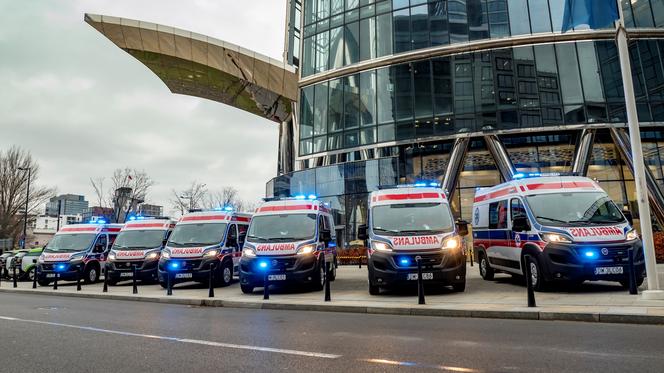 29 supernowoczesnych ambulansów dla Warszawy