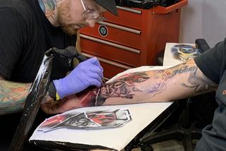 Tattoo Konwent Katowice 2022. Tatuatorzy tworzą piękne tatuaże