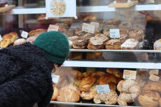 Wigilia przed Tłustym Czwartkiem. Już są kolejki przed lubelskimi cukierniami i piekarniami