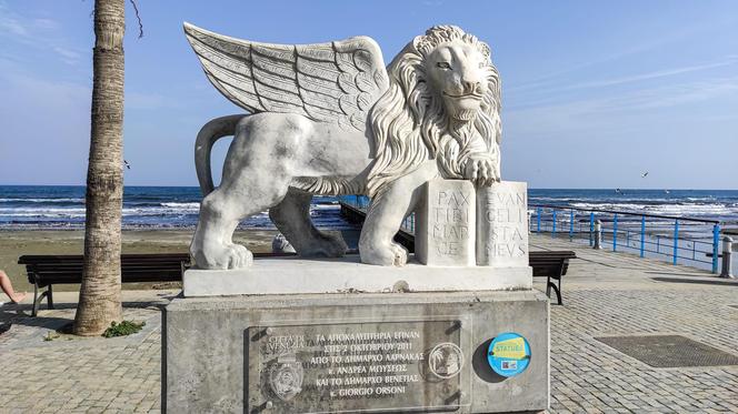 Loty do Larnaki z Wrocławia. Co zobaczyć na Wyspie Afrodyty? Piaszczyste plaże, flamingi i mnóstwo zabytków