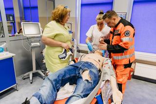 Warunki były ekstremalne. Tak wyglądało zaliczenie przyszłych zamojskuich pielęgniarzy i pielęgniarek