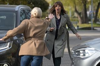 Pierwsza miłość, odcinek 3926: Ewa (Ewa Gawryluk), Grażyna (Grażyna Wolszczak) 