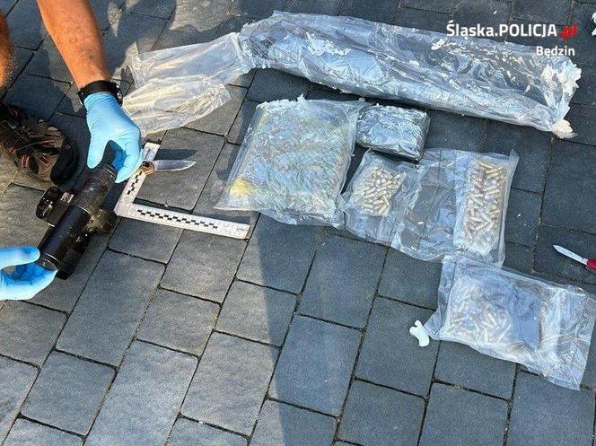 Będzin: Narkotyki warte 1 mln zł, karabiny i pistolety. Zatrzymano trzy osoby