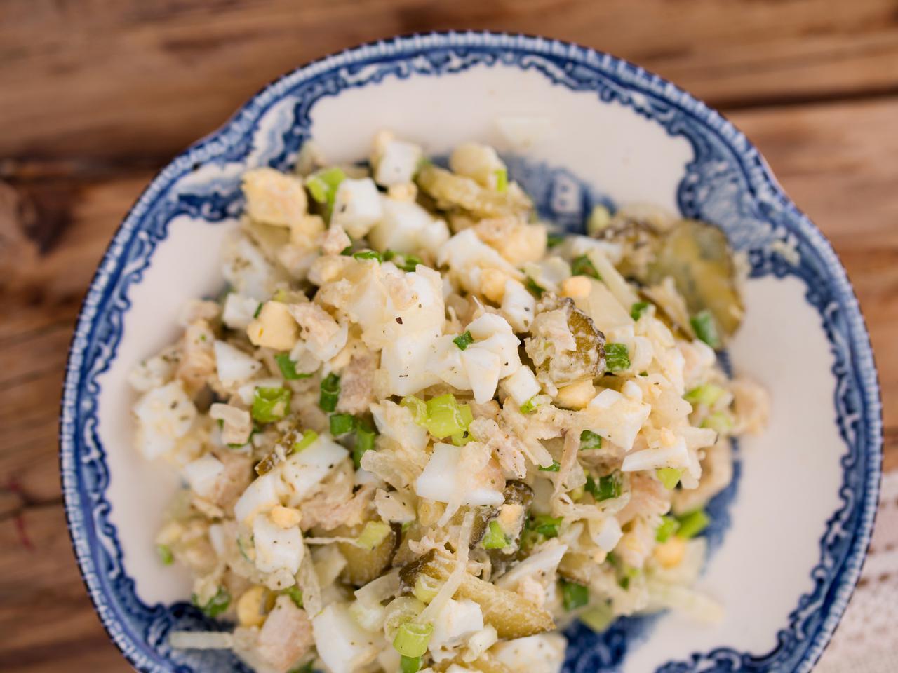 Hitowa sałatka z niespotykanie kremowym sosem