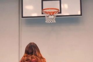 Roxie Węgiel grała w kosza na słynnej arenie