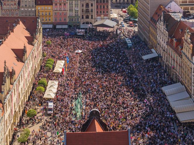 Przeżyjmy to jeszcze raz. Gitarowy Rekord Świata z drona [ZDJĘCIA]