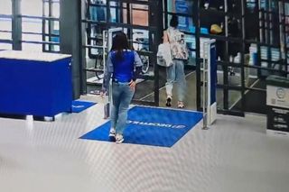 Ukradła i schowała się przed policją za drzewem