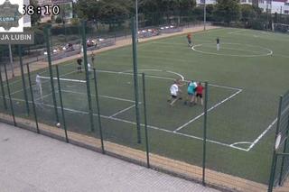 Skatowali dzieci, bo nie chciały grać w piłkę. Najmłodszy agresor miał 12 lat 