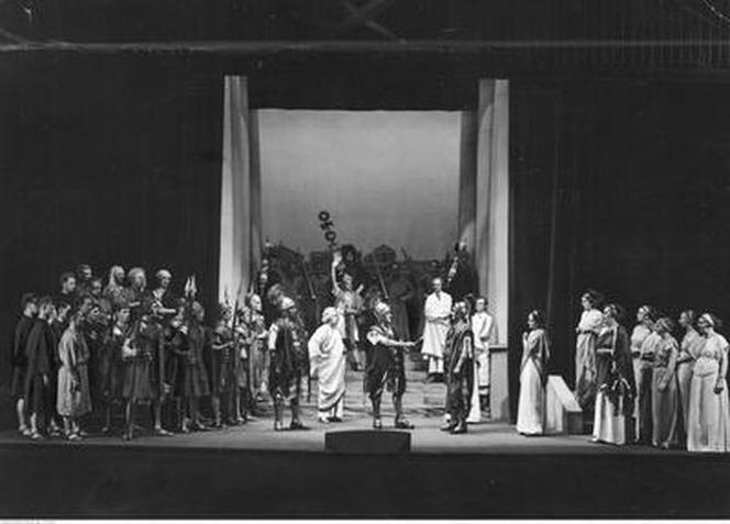 Przedstawienie "Koriolan" Williama Shakespeare'a w Teatrze Miejskim w Katowicach (1934 r.)