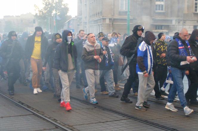 Przemarsz kibiców Wisły Płock na Inea Stadion w Poznaniu