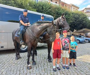 Trwają obchody Święta Policji w Lesznie. Świętują policjanci i policjantki