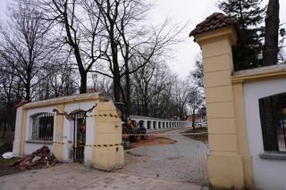 Budowa przy Pałacu Branickich. Tak przebiega remont w Parku Planty [ZDJĘCIA]