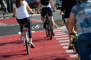 Coraz więcej rowerzystów w stolicy. Miasto pokazało raport