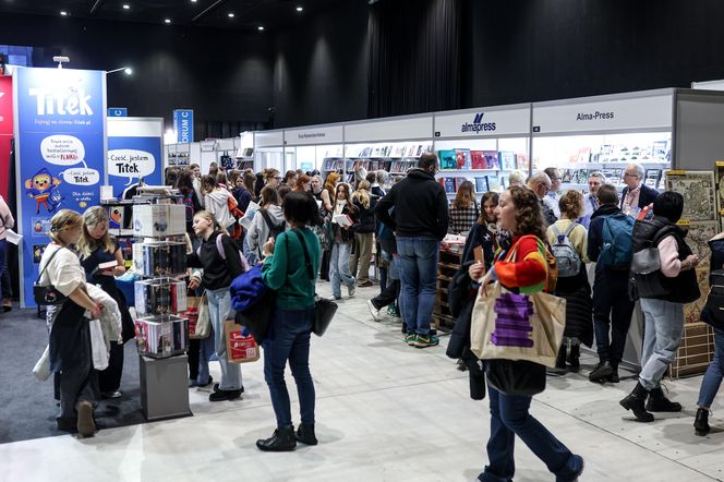 Targi Książki w Katowicach to okazja do zdobycia autografów pisarzy