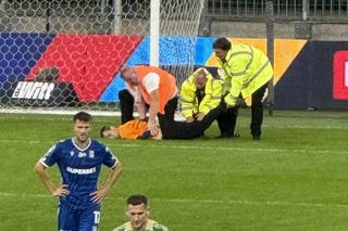 Aktywista „Ostatniego Pokolenia” wtargnął na boisko. Wybrał ten mecz przez prezydenta Nawrockiego