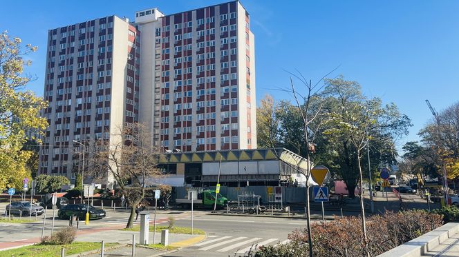 Budynek Biedronki projektu Kwaśniewicza w Katowicach