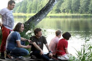 Czas honoru 7 sezon Powstanie na planie. Celina (Olga Bołądź), Michał Konarski (Jakub Wesołowski), reżyser Jan Hryniak