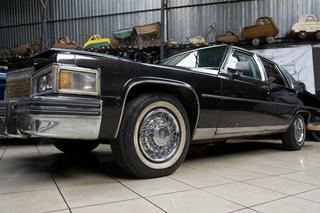 Pancerny cadillac Fleetwood Brougham wykonany na zamówienie dla I sekretarza PZPR, Edwarda Gierka