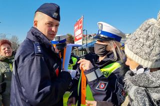 W walentynki policja przypomina, że kochać musimy się też na drodze