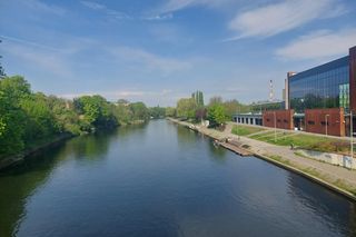 Bierzemy sztuczną inteligencję za przewodnika i ruszamy zwiedzać Bydgoszcz! Mamy 5 godzin i 100 zł. AI ułożyła ciekawy plan wycieczki!  