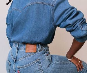 Levi’s® przedstawia 501® Curve – legendę dopasowaną do krągłości