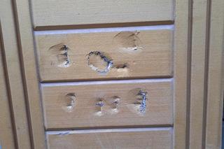 Odnowiona kamienica na ul. Włókienniczej w Łodzi już zniszczona