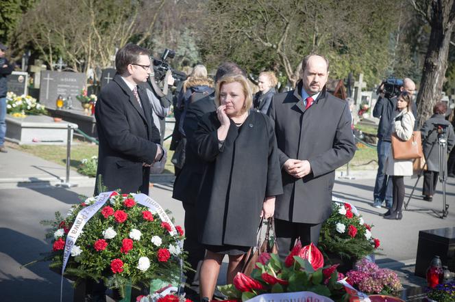 Obchody 5 rocznicy katastrofy smoleńskiej na warszawskich Powązkach.