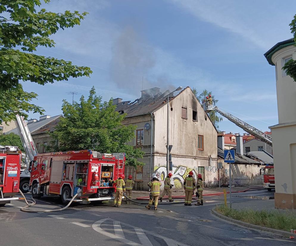 Pożar kamienicy przy ulicy Reja w Radomiu