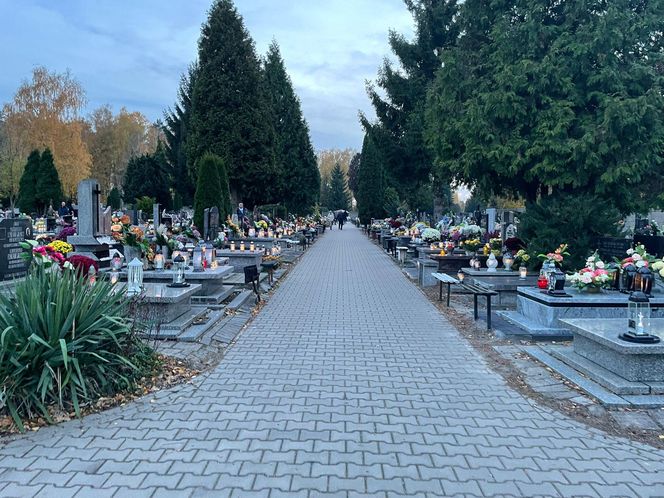 Cmentarz w Łodzi - 1 listopada
