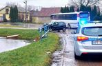Zderzenie autobusu z dziećmi z volkswagenem! Fatalny wypadek pod Rawą Mazowiecką [ZDJĘCIA]. 