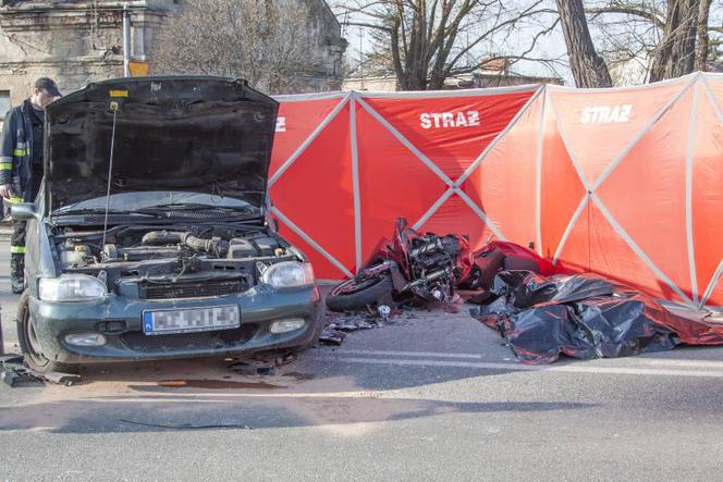 Wypadek Błonie k. Warszawy. Motocyklista nie żyje