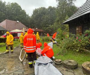 Pogotowie przeciwpowodziowe w powiecie pszczyńskim. Ponad 250 zgłoszeń, przekroczone stany rzek