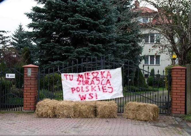 Protest rolników 2020 - 21 października. Gdzie blokady i utrudnienia? [LISTA, ZDJĘCIA]