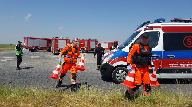 Uszkodzony samolot i awaryjne lądowanie! Ogromna akcja służb na lotnisku