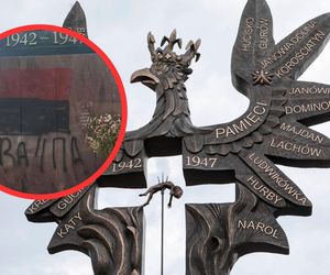 Pomnik Rzezi Wołyńskiej w Domostawie zdewastowany. Policja szuka sprawców 