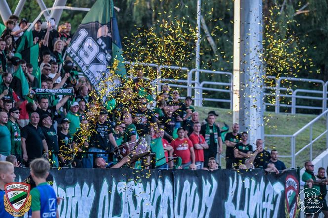 To było wielkie święto futbolu w Starachowicach. A oprawa kibiców SZTOS