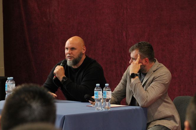 Dominik Dąbrowski spotkał się z młodzieżą III LO w Grudziądzu cz. II