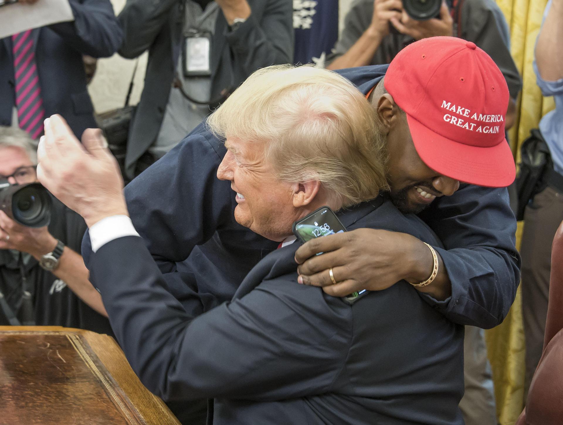 Kanye West Wspiera Donalda Trumpa Nawet Podczas Wyścigu Prezydenckiego