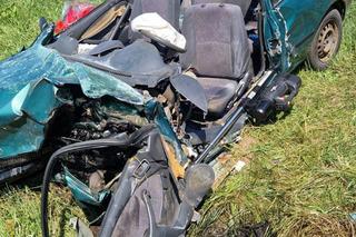 Tragiczny wypadek w Kosutach. Auto uderzyło w betonowy przepust