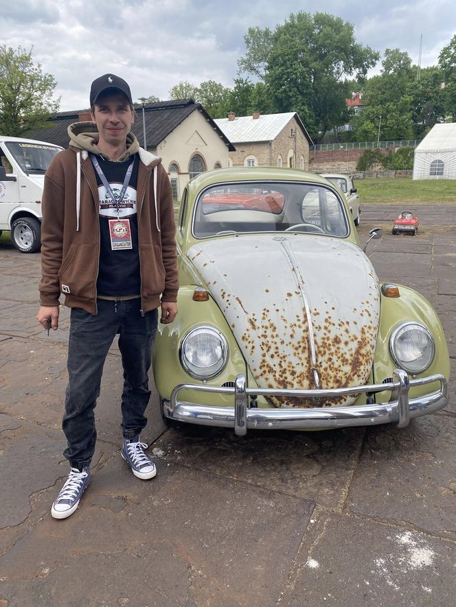 Start Sezonu Starachowickich Klasyków: Święto Motoryzacji w Sercu Przemysłowej Historii Miasta