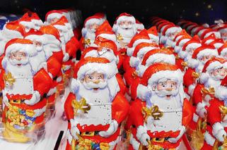 Kto przynosi prezenty? Św. Mikołaj, Gwiazdor, Aniołek, Dzieciątko czy może Dziadek Mróz?